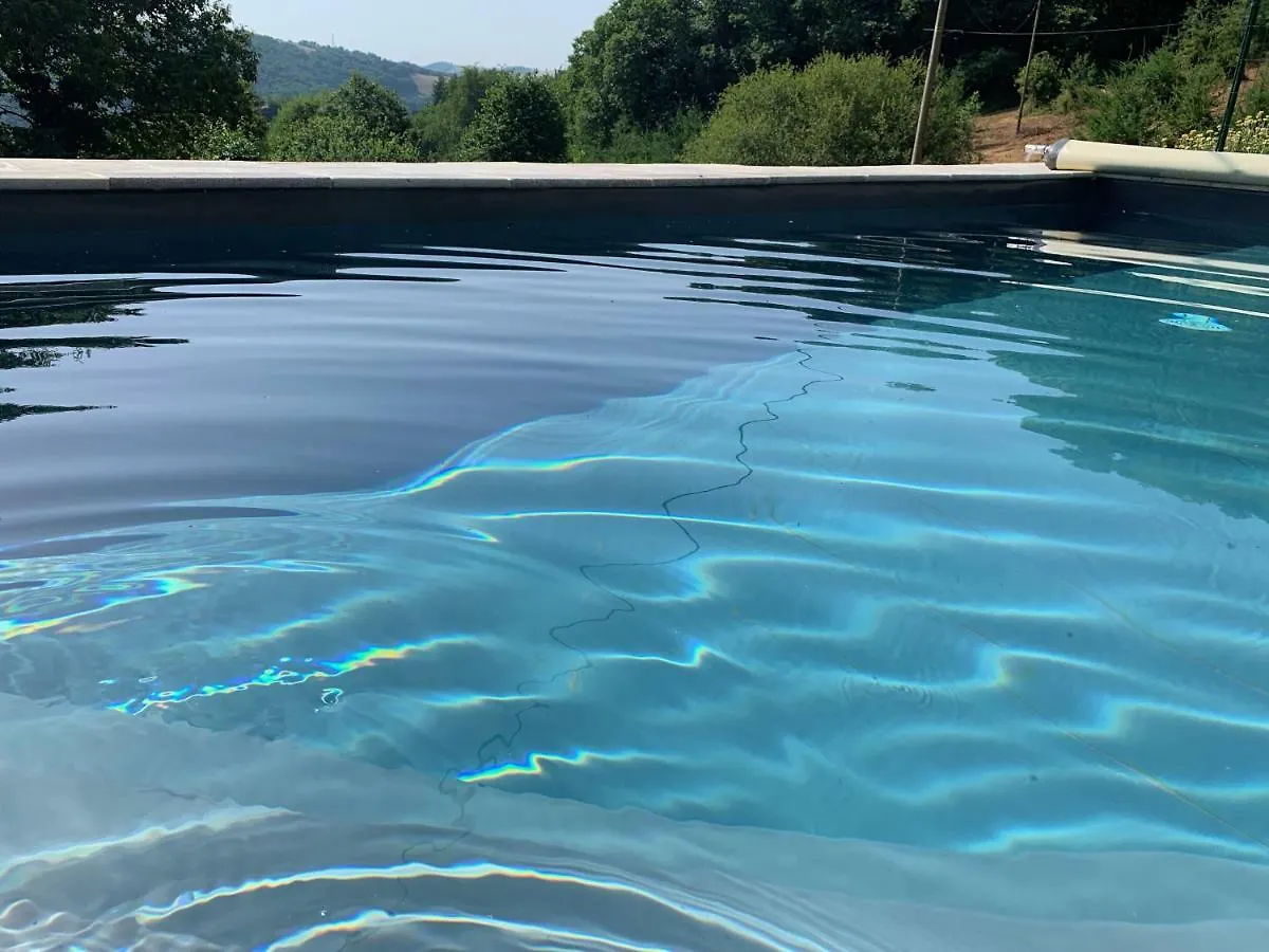 Maison D'Helene Cassaniouze Holiday home